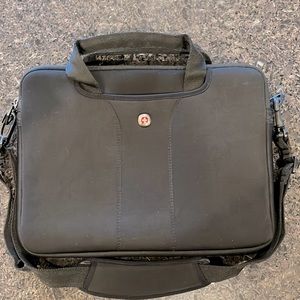 SwissGear Small Neoprene Laptop / Tablet Case